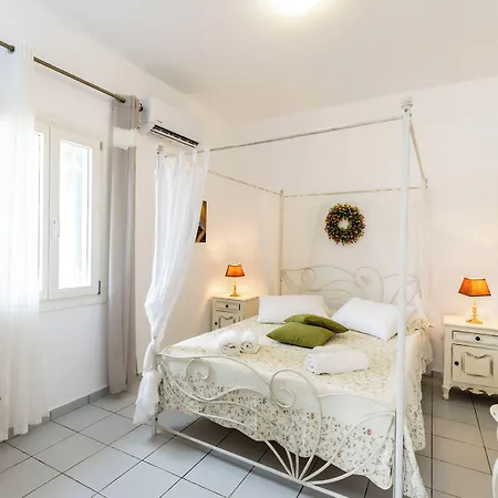 Ageliki Sifnos Alojamento de Acomodação e Pequeno-almoço 2*