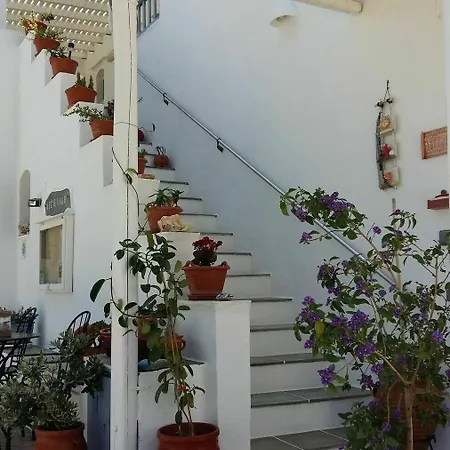Alojamento de Acomodação e Pequeno-almoço Ageliki Sifnos