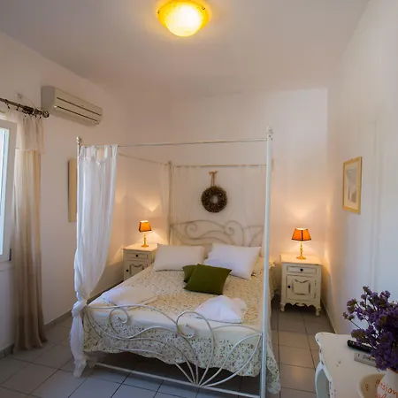 Ageliki Sifnos Bed and Breakfast